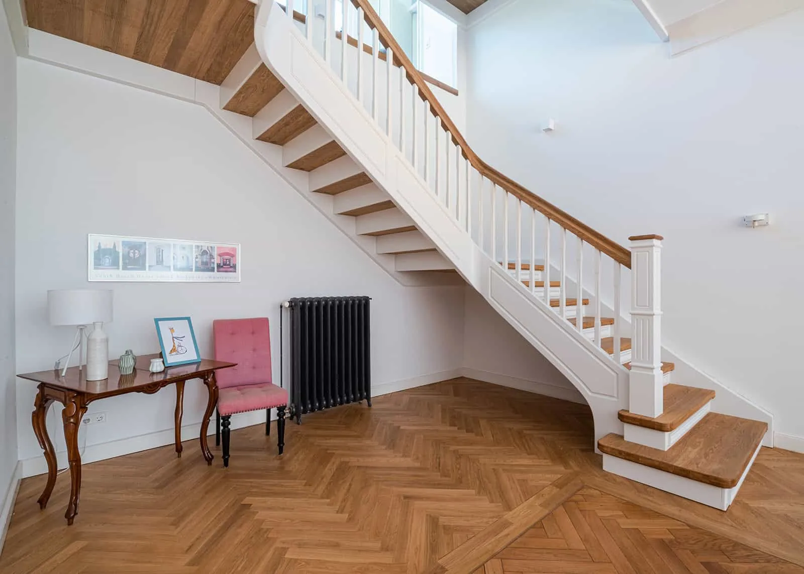 Holztreppen aus Polen aus Massivholz in moderner Ausführung