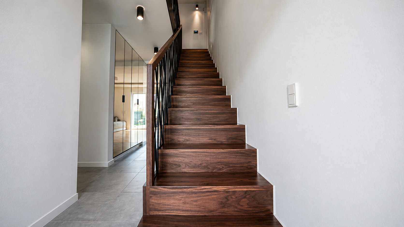 Nussbaum Treppe aus Polen Beispiel 3